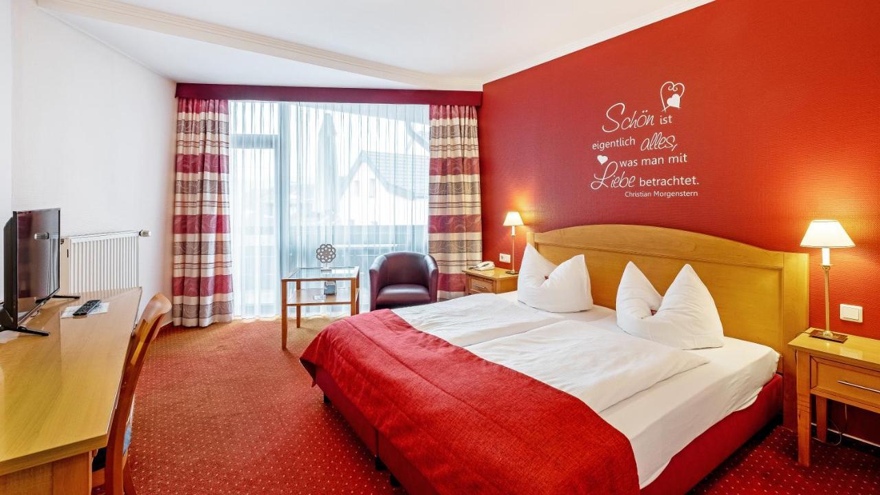 Hotel Zur Post Waldbreitbach Exteriör bild