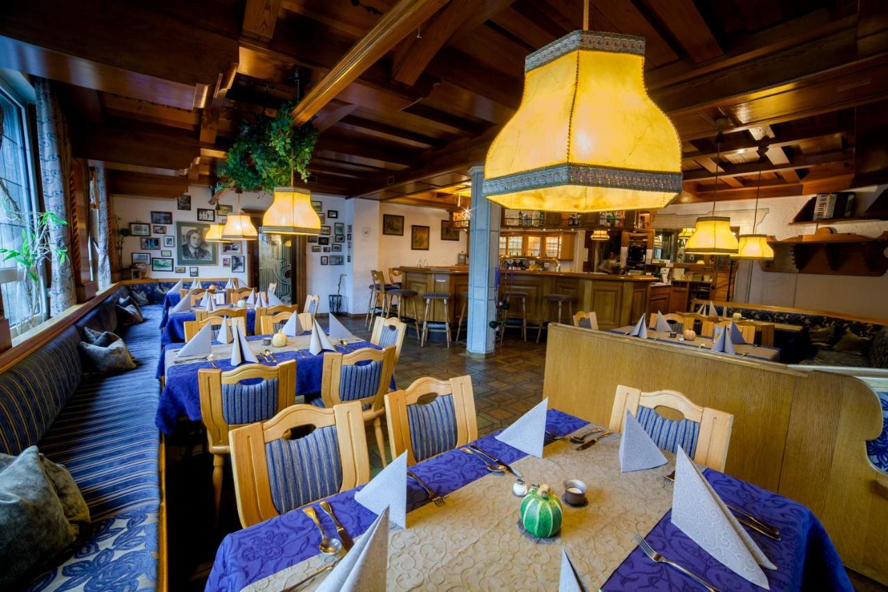 Hotel Zur Post Waldbreitbach Exteriör bild