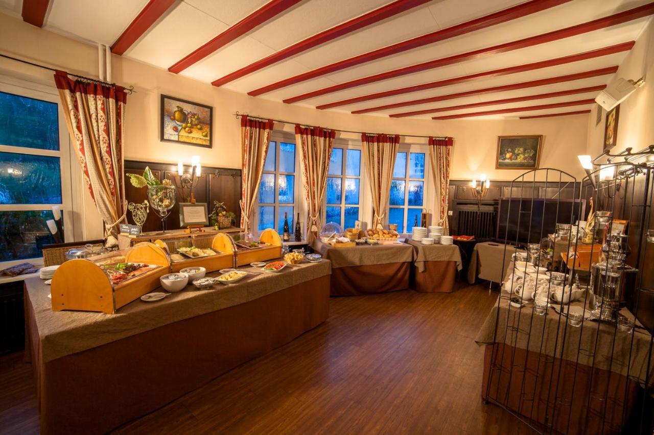 Hotel Zur Post Waldbreitbach Exteriör bild
