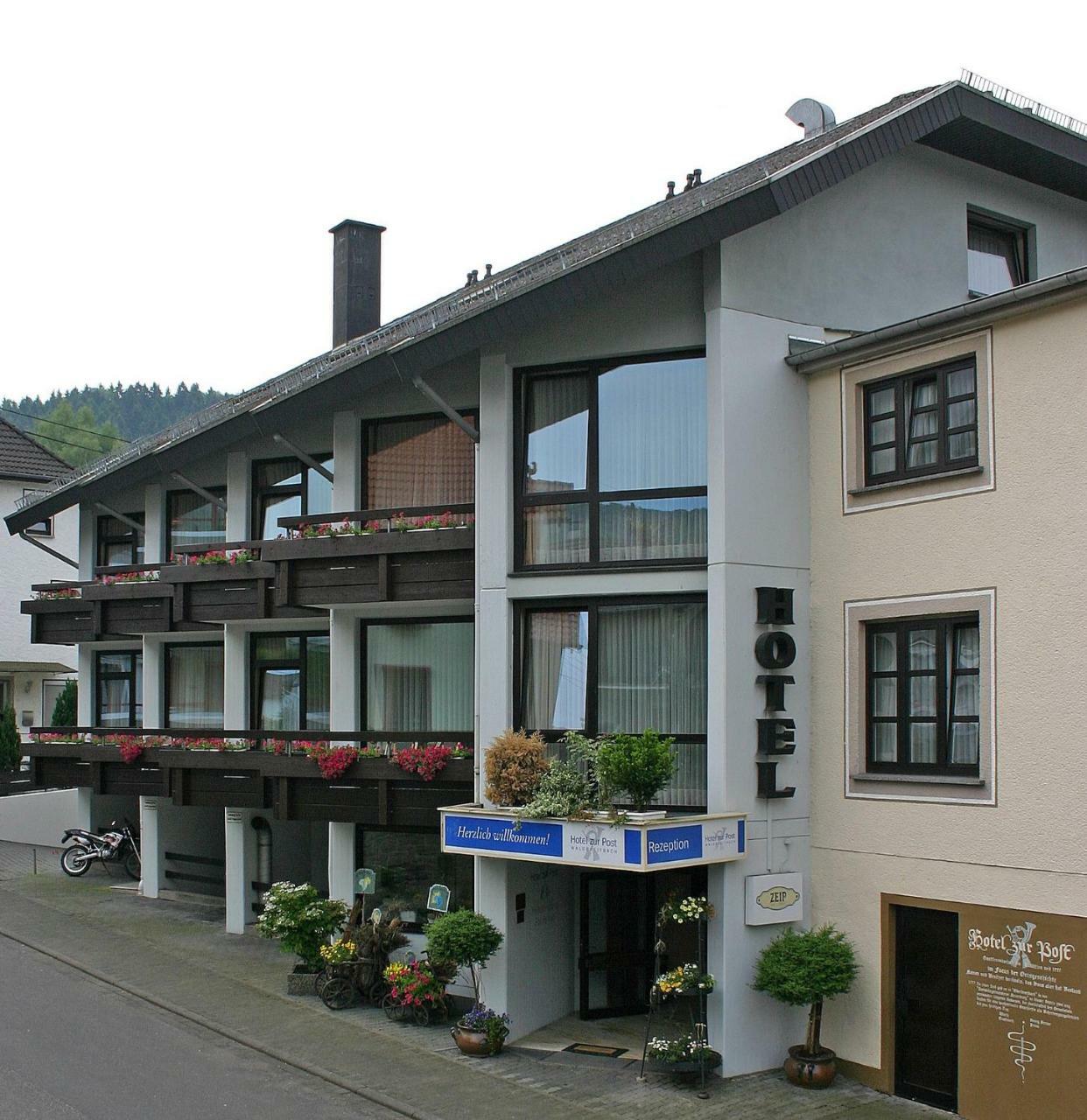 Hotel Zur Post Waldbreitbach Exteriör bild